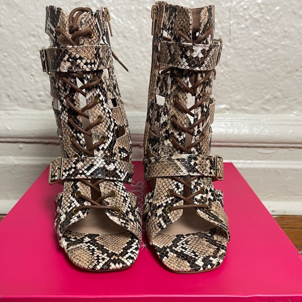 Shoedazzle Aubri snake print strappy buckled sandal